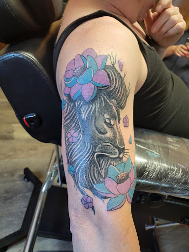 Tattoo Shop «Twisted Inks», reviews and photos, 304 Ridge St A, Charlottesville, VA 22902, USA