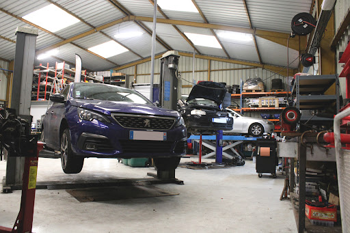 Photo 2 - Garage Car Genesis