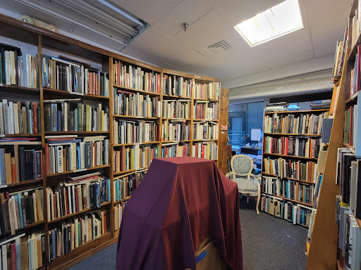 Used Book Store «Commonwealth Books», reviews and photos, 9 Spring Ln, Boston, MA 02109, USA