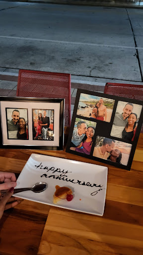 Latin American Restaurant «De La Vega Restaurante y Galeria», reviews and photos, 128 N Woodland Blvd, DeLand, FL 32720, USA