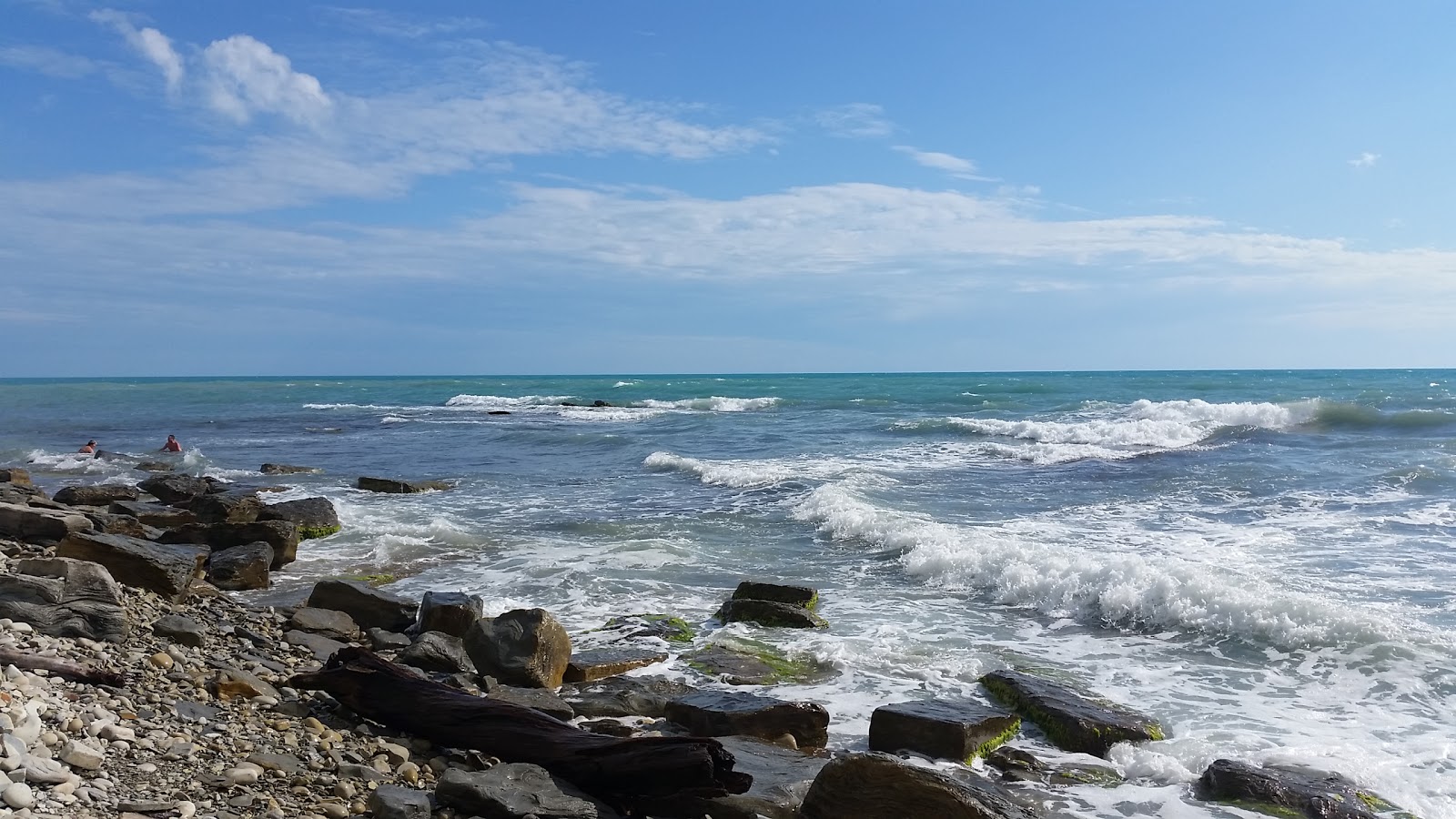 Photo de Beach Divnomorskoe III situé dans une zone naturelle