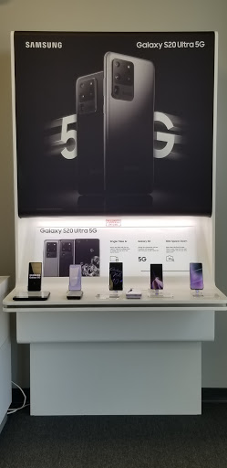 Cell Phone Store «Russell Cellular, Verizon Authorized Retailer», reviews and photos, 3848 Sun City Center Blvd #106, Sun City Center, FL 33573, USA