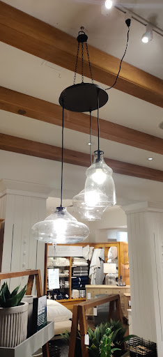 Furniture Store «Pottery Barn», reviews and photos, 358 San Lorenzo Ave #2115, Coral Gables, FL 33146, USA