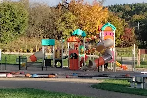 Park rekreacyjny w Kolbudach (plac zabaw i grill) image