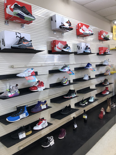 Pawn Shop «Value Pawn & Jewelry», reviews and photos, 2325 S Volusia Ave, Orange City, FL 32763, USA