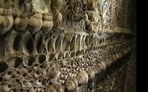 Shell Grotto image