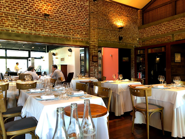 Opiniones de Bodega Bouza en Las Piedras - Restaurante