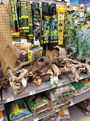 Pet Supply Store «Petco Animal Supplies», reviews and photos, 1412 S Main Chapel Way, Gambrills, MD 21054, USA