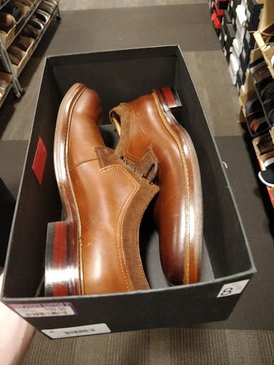 Shoe Store «DSW Designer Shoe Warehouse», reviews and photos, 4001 Factoria Square Mall SE, Bellevue, WA 98006, USA