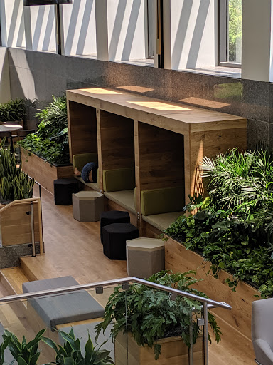 Electronics Store «Sprint Corporate Office», reviews and photos, 1901 N Roselle Rd, Schaumburg, IL 60195, USA