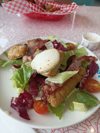 Salade César du Restaurant américain Holly's Diner à Vierzon - n°5