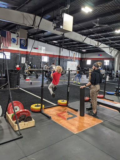Health Club «CrossFit Iron Flag Strength & Conditioning», reviews and photos, 778 Burr Oak Dr, Westmont, IL 60559, USA