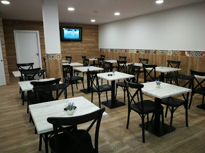Bar Restaurante Curuxeira - Camiño das Rans, 8, 36415 Mos, Pontevedra, Spain