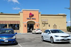 Taco Bell image