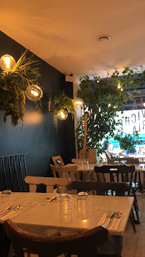 Atmosphère du Restaurant péruvien La Cevicheria - Niel à Paris - n°10