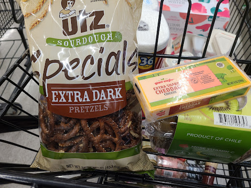 Supermarket «Giant Eagle Supermarket», reviews and photos, 7400 Broadview Rd, Parma, OH 44134, USA