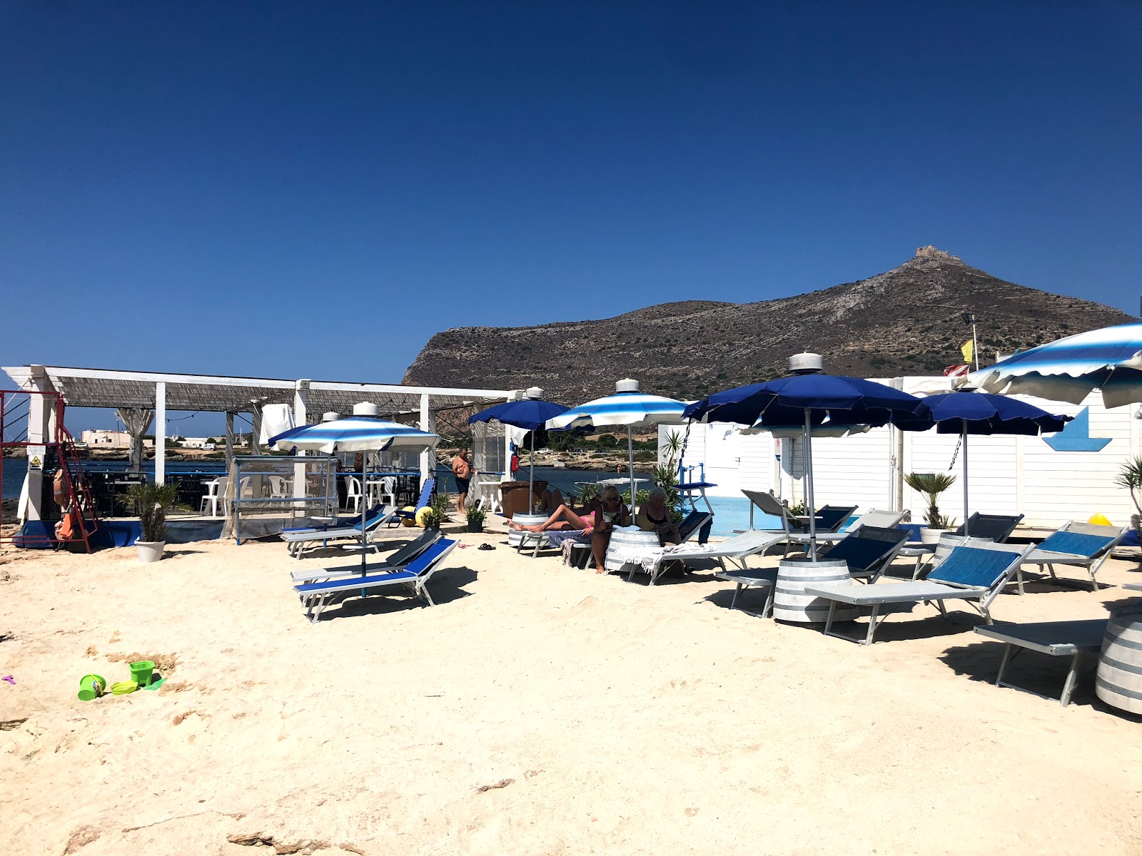 Calamoni Beach
'in fotoğrafı - Çocuklu aile gezginleri için önerilir