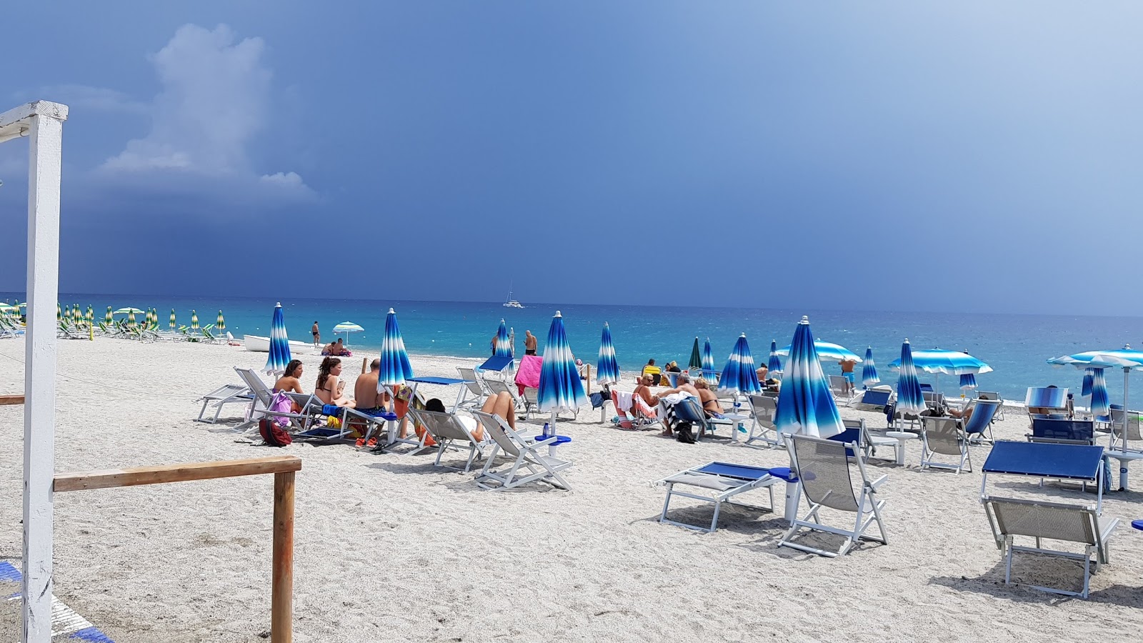 Foto di Spiaggia Caulonia Marina area servizi