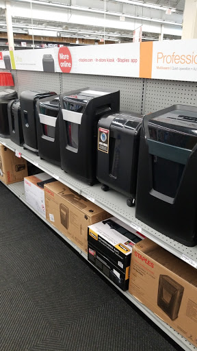Office Supply Store «Staples», reviews and photos, 1700 W 49th St, Hialeah, FL 33012, USA