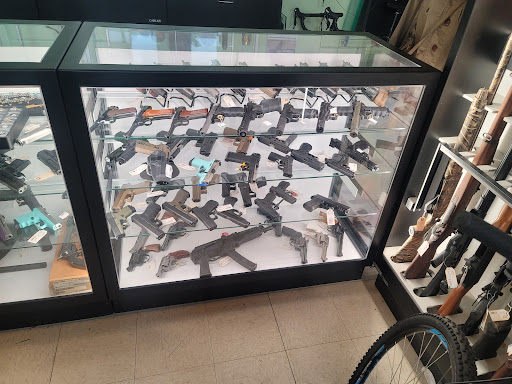 Pawn Shop «The PawnStore», reviews and photos, 3005 Douglas Ave, Des Moines, IA 50310, USA