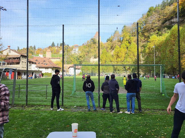 Rezensionen über Fussballplatz Hinter den Gärten in Freiburg - Sportstätte