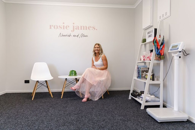 Rosie James Nourish and Move - Personal Trainer