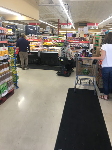 Grocery Store «Grocery Outlet Bargain Market», reviews and photos, 236 SW 152nd St, Burien, WA 98166, USA