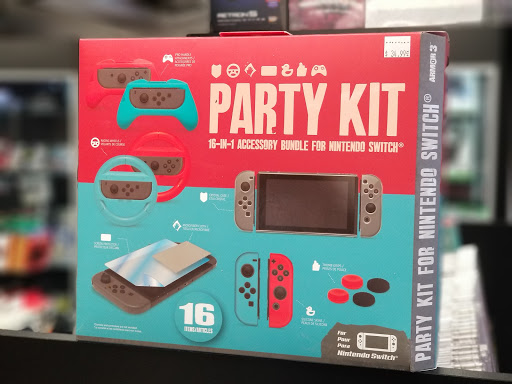 Electronics Store «Electronics Flip», reviews and photos, 5896 Mayfield Rd, Mayfield Heights, OH 44124, USA