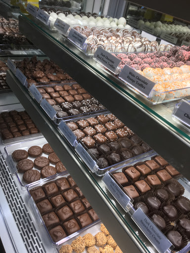 Florist «Garden of Eden Flower Shop, Pennsville», reviews and photos, 199 N Broadway, Pennsville, NJ 08070, USA