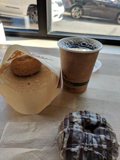 Donut Shop «Mighty-O Donuts Capitol Hill», reviews and photos, 1400 12th Ave, Seattle, WA 98122, USA