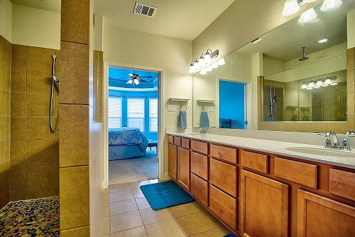 Real Estate Agency «Eric Bramlett Residential Real Estate», reviews and photos, 5025 Burnet Rd, Austin, TX 78756, USA