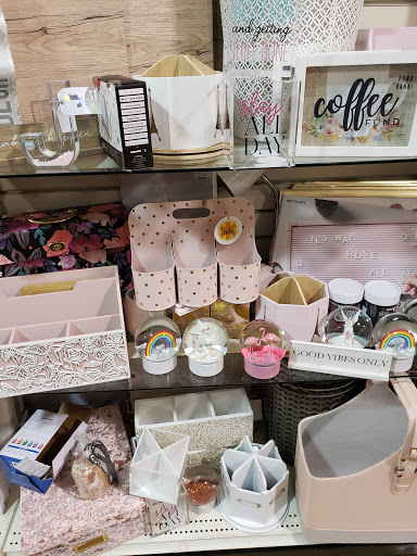 Department Store «T.J. Maxx & HomeGoods», reviews and photos, 4890 Integrity Way, Appleton, WI 54913, USA