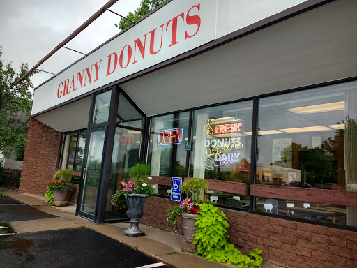 Granny Donuts, 1555 S Robert St, St Paul, MN 55118, USA, 