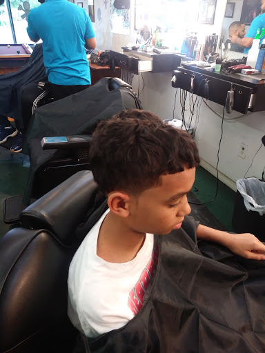 Barber Shop «Top Of The Line Barbershop», reviews and photos, 1002 W Little Creek Rd, Norfolk, VA 23505, USA