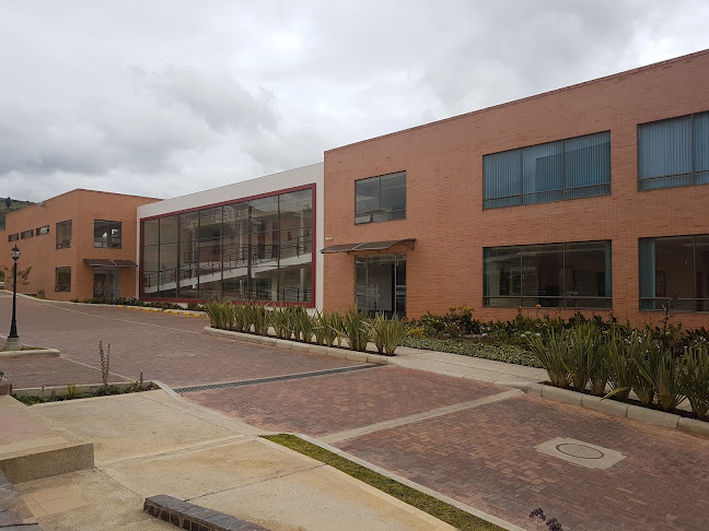 Curia Arzobispal - Iglesia