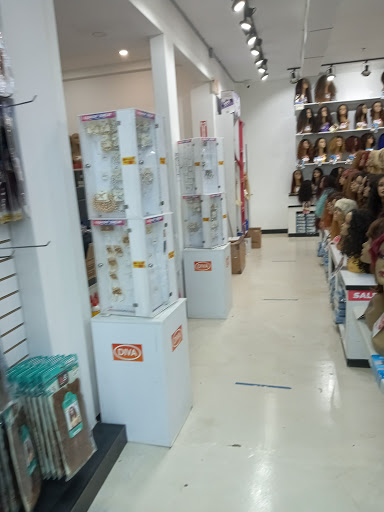 Beauty Supply Store «BSW BEAUTY SUPPLY MATTAPAN», reviews and photos, 1595 Blue Hill Avenue, Mattapan, MA 02126, USA