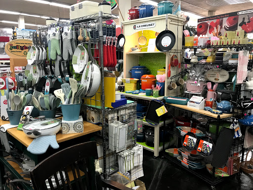 Hardware Store «PENSACOLA HARDWARE COMPANY», reviews and photos, 20 E Gregory St, Pensacola, FL 32502, USA