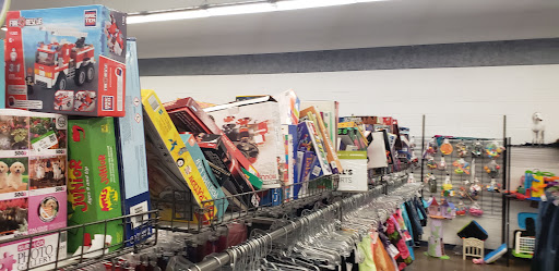 Thrift Store «7th & Bell Goodwill Retail Store & Donation Center», reviews and photos, 17037 N 7th Ave, Phoenix, AZ 85023, USA