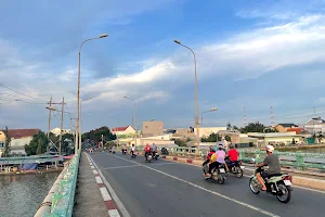 Mương Chuối Bridge image