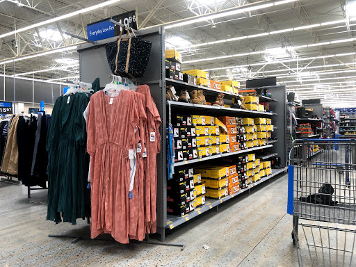 Department Store «Walmart Supercenter», reviews and photos, 340 Norman Dr, Valdosta, GA 31601, USA