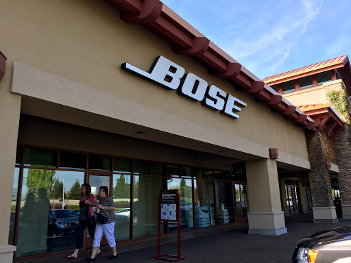 Bose Factory Store, 1001 N Arney Rd #602, Woodburn, OR 97071, USA, 