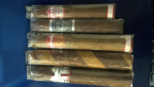 Tobacco Shop «Smoke 4 Less», reviews and photos, 909 S Central Ave, Compton, CA 90220, USA