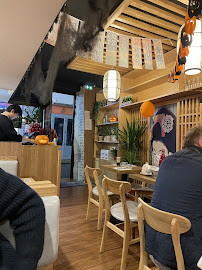 Atmosphère du Restaurant servant des nouilles udon Manpuku à Paris - n°1