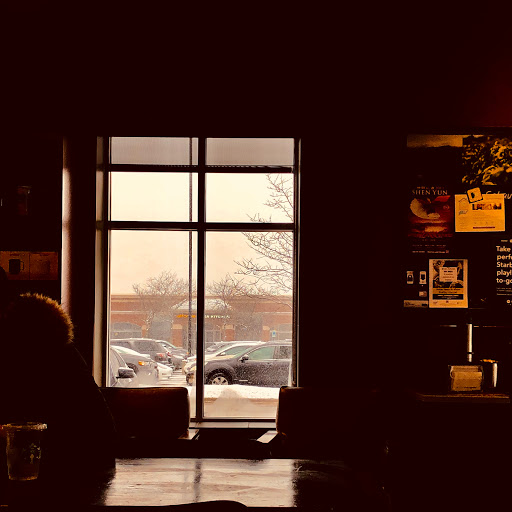 Coffee Shop «Starbucks», reviews and photos, 1560 E Golf Rd, Schaumburg, IL 60173, USA