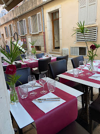 Atmosphère du Restaurant L'Indochine à Saint-Tropez - n°2