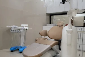 Lodtunduh Dental Center image