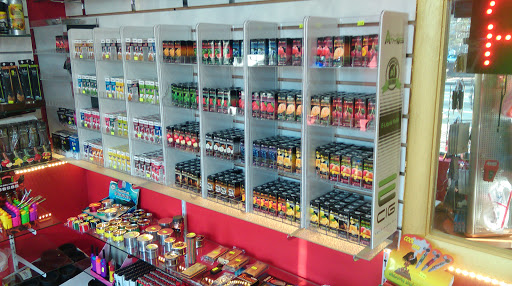 Vaporizer Store «Arlington Vape Tobacco & Hookah», reviews and photos, 1201 S Hayes St, Arlington, VA 22202, USA