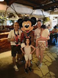 Rencontre avec Mickey du Restauration rapide Restaurant Hakuna Matata à Chessy - n°1
