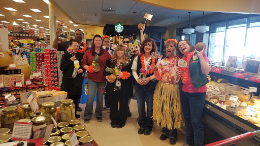 Shopping Mall «Applewood Village Shopping Center», reviews and photos, 3540 Youngfield St, Wheat Ridge, CO 80033, USA