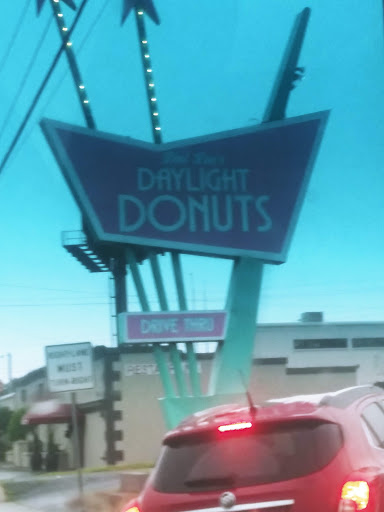 Donut Shop «Daylight Donuts Supershop», reviews and photos, 3121 S Yale Ave, Tulsa, OK 74135, USA